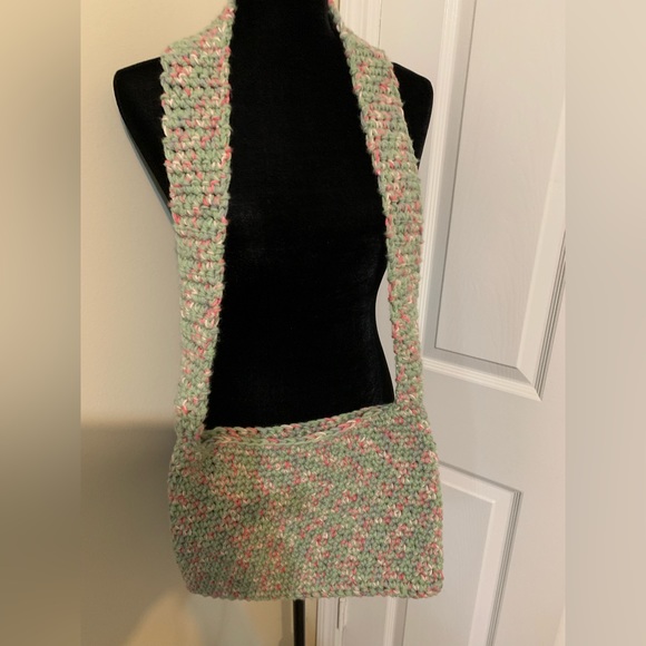 Crossbody Bag, handmade,
crocheted - Picture 7 of 15